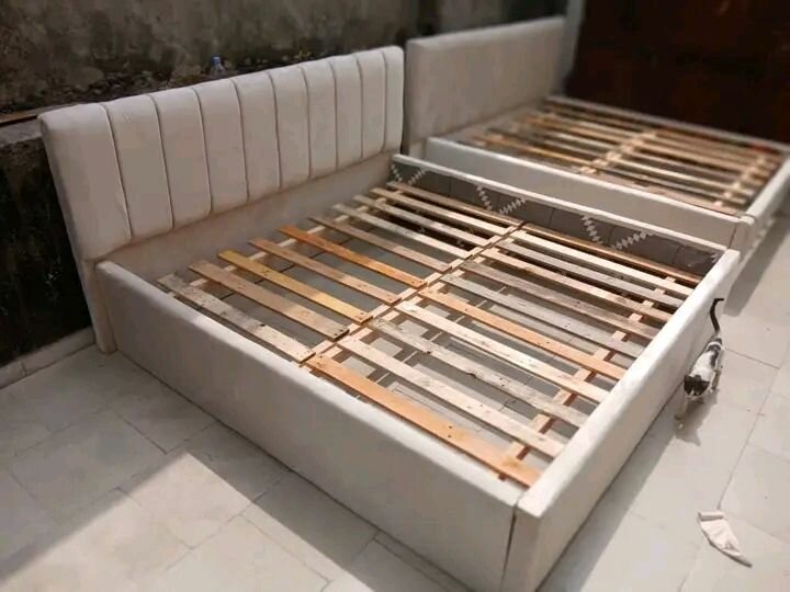 Lit double moderne rembourré