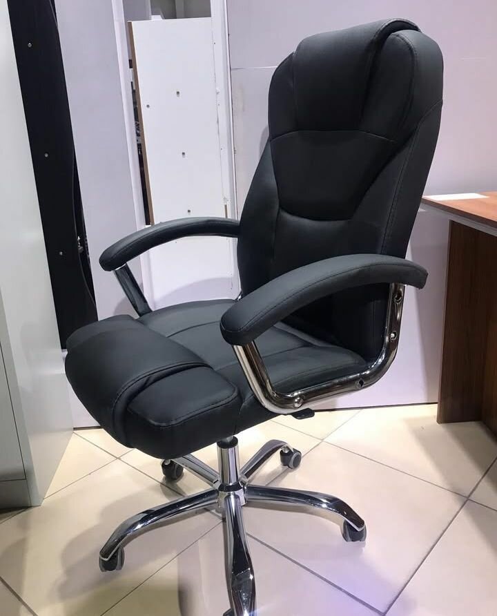 Swive Office chair