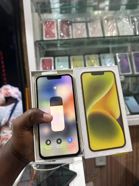 iPhone 14 Jaune 128 Go Neuf