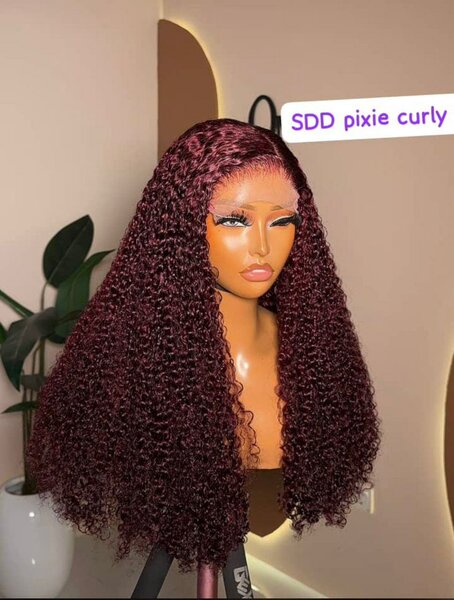 Perruque pixie curly