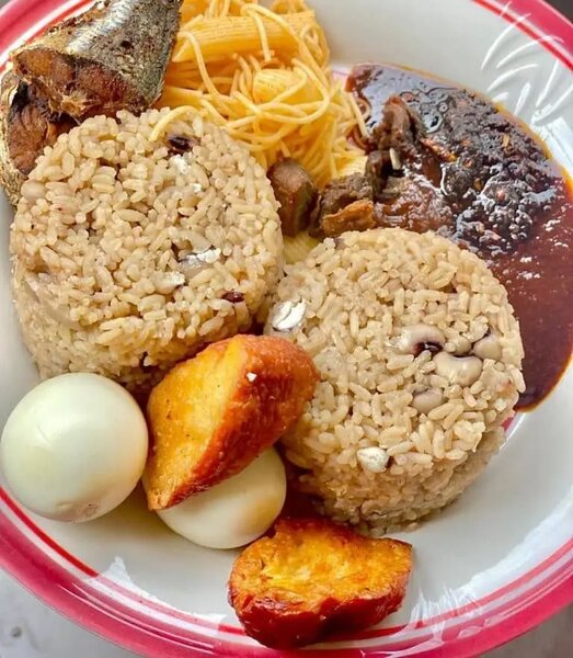 Assiette épicée de poisson délicieux