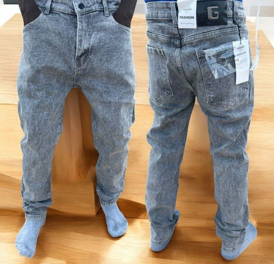Jeans en denim délavé homme