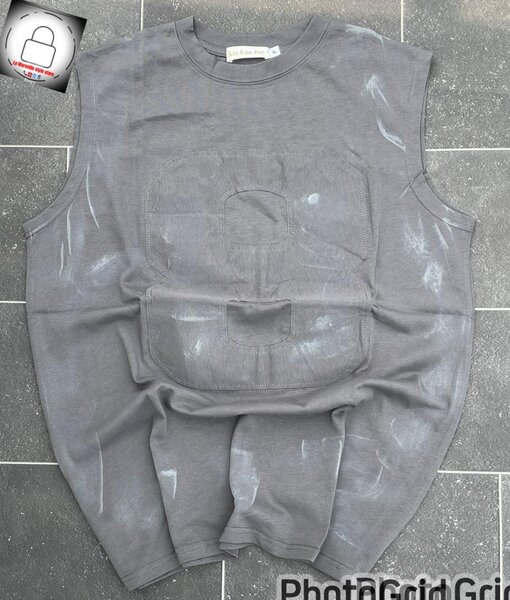 Sweat-shirt gris avec poche