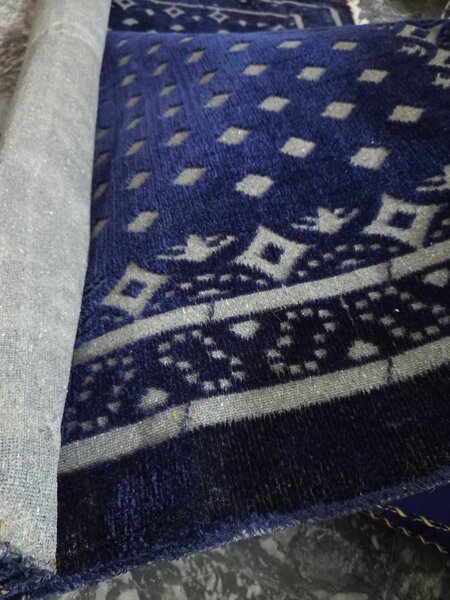 Blue fine quality rug