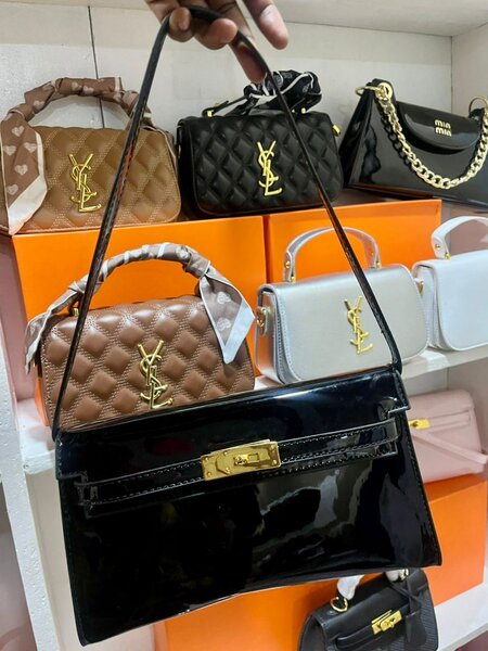 Sac à main élégant noir