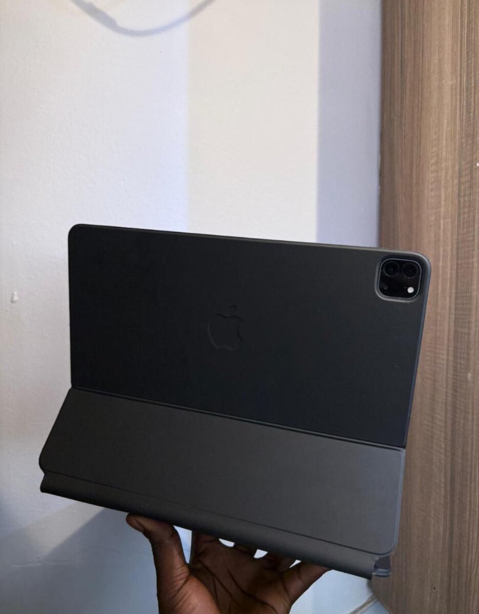 iPad pro (5th Generation) 128 gig