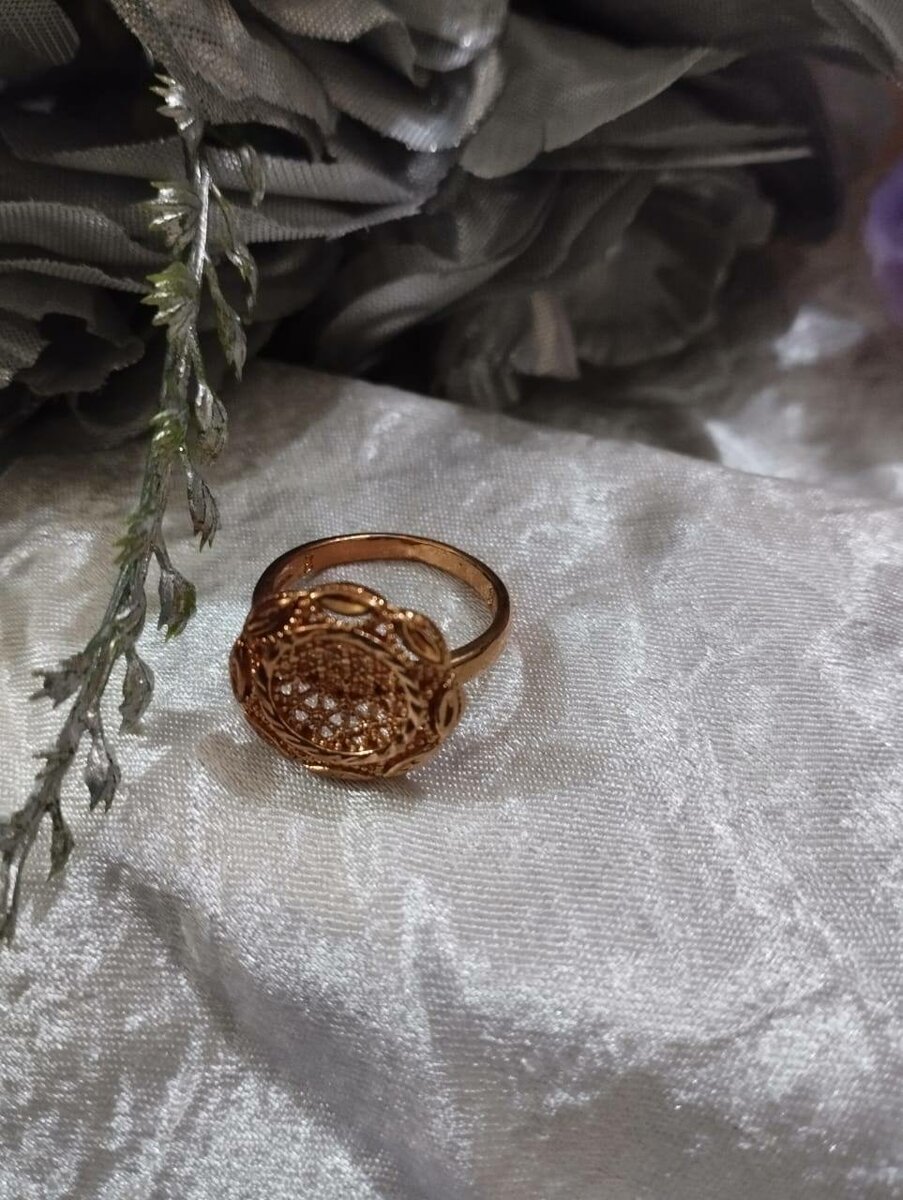Gold Color Ring - Stylish And Elegant Gold Color Ring