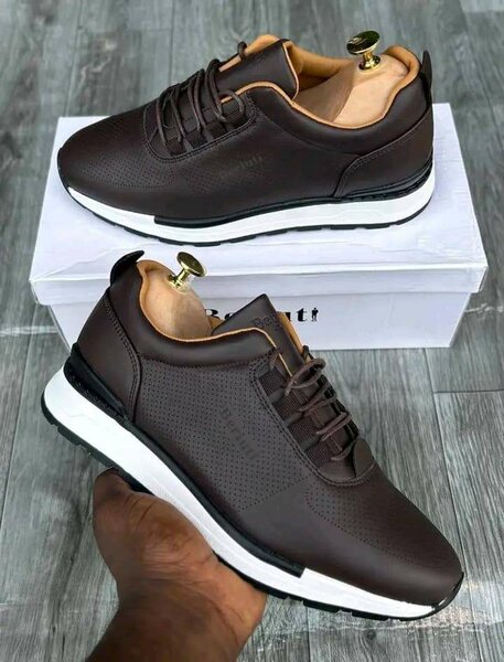 Chaussures de sport en cuir marron pour homme