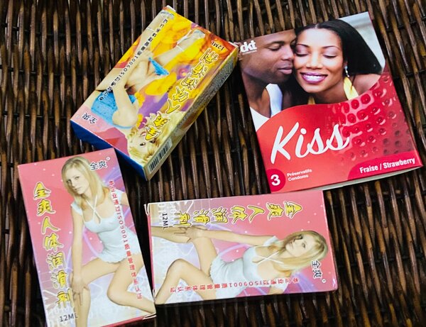 3 préservatifs +3 lubrifiants