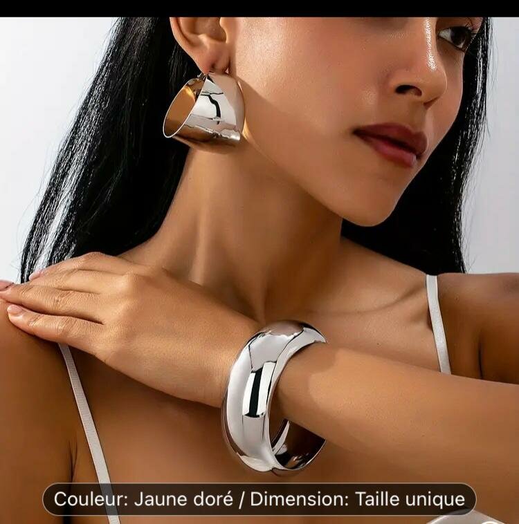 Set de bijoux dorés élégants