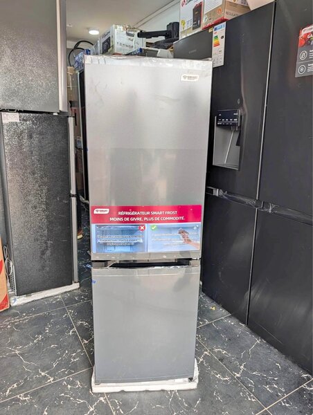 Réfrigérateur Combiné Moderne