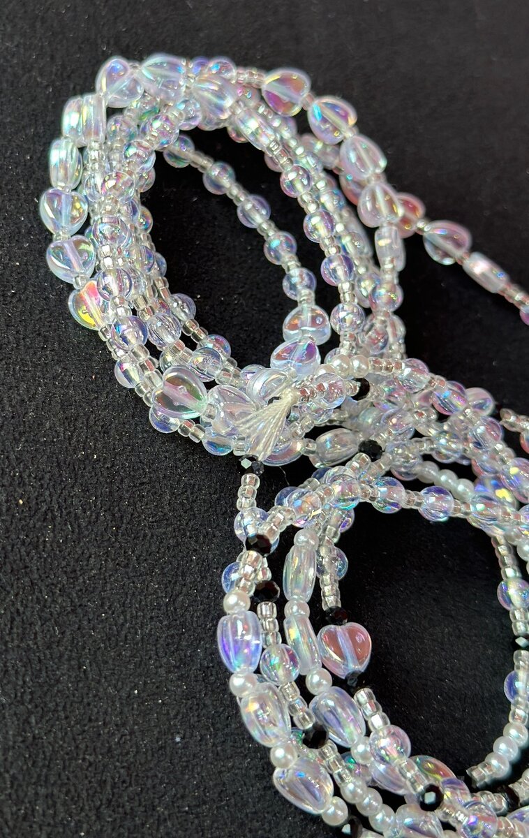 Clear reflection beads