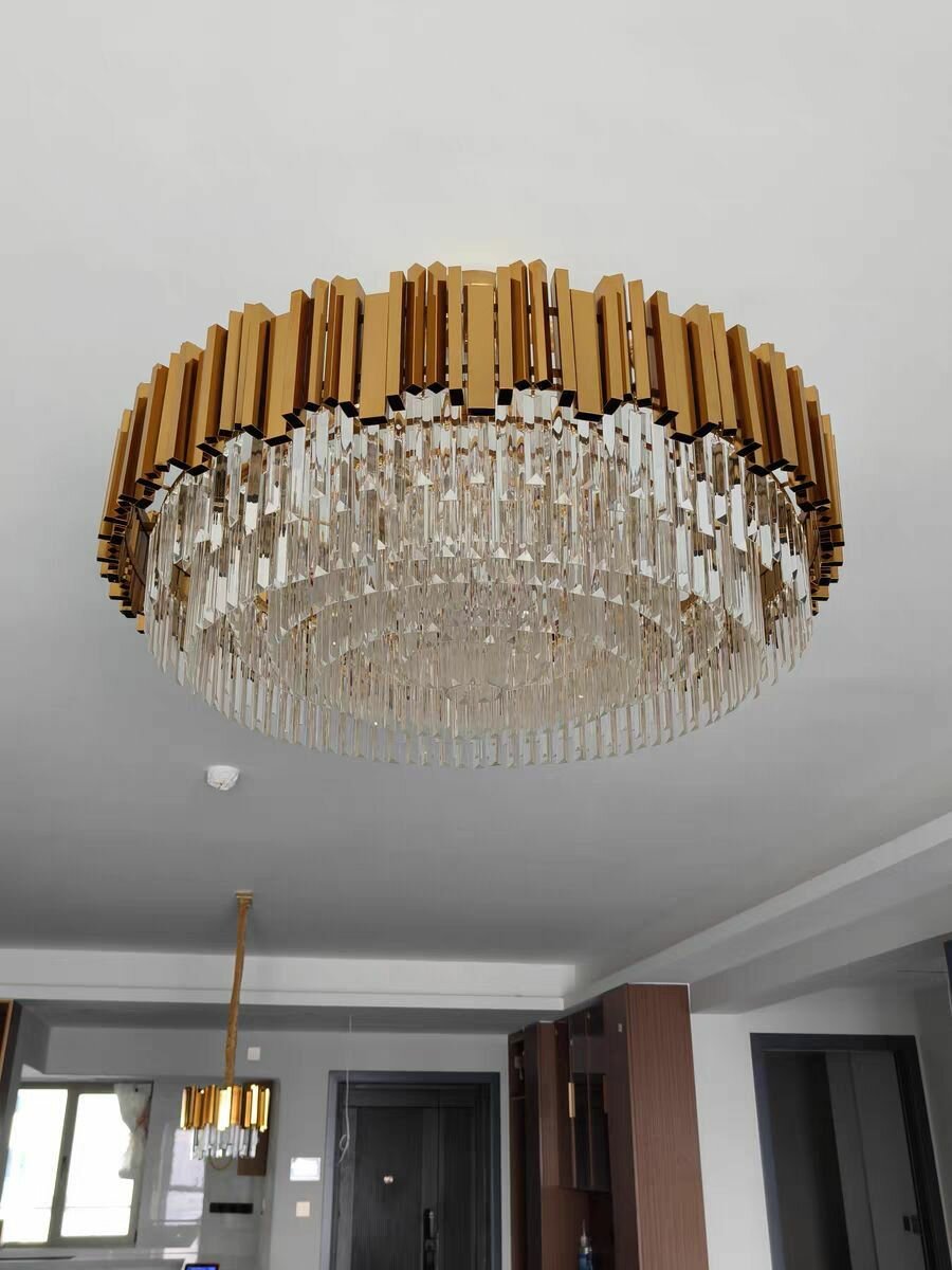 Lustre en cristal doré