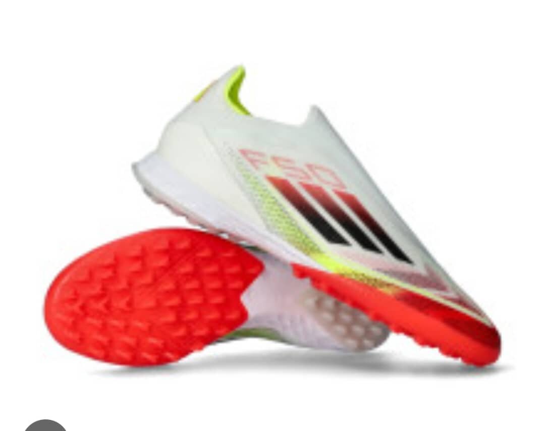 Chaussures de Foot Légères