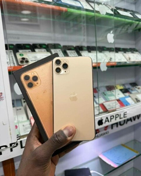 iPhone 11 Pro Max 64GB Or