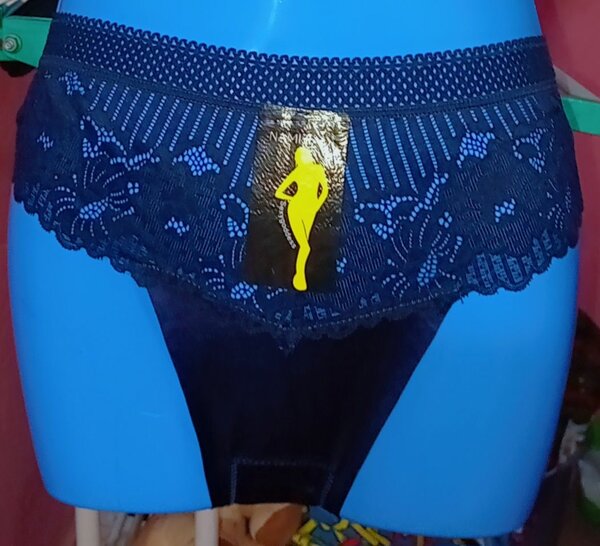 Culotte en dentelle bleu