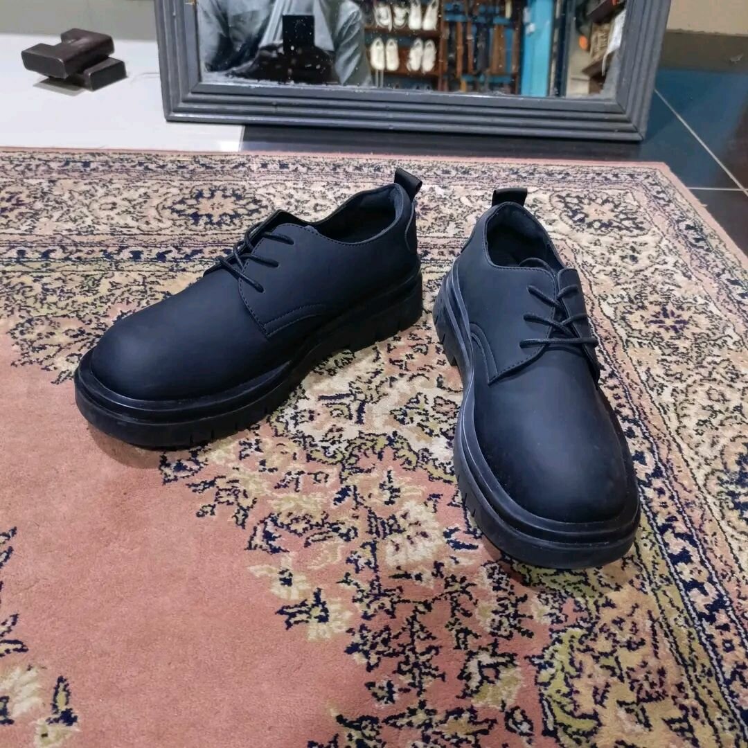 Chaussures homme résistantes