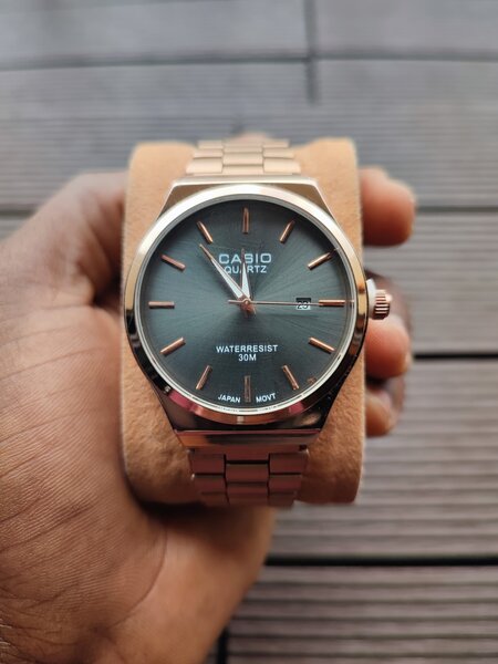 Montre Casio Quartz Homme