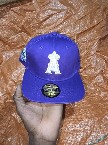Casquette bleu style sportif