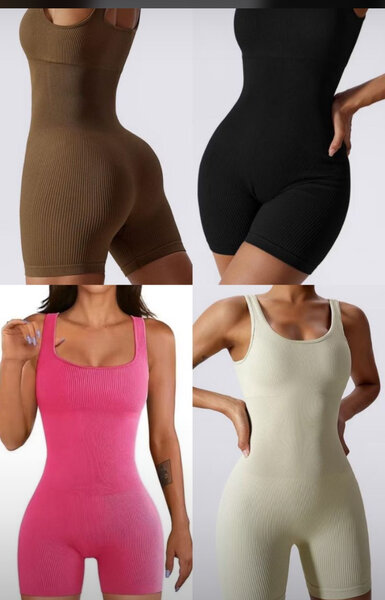 Combinaisons courtes moulantes