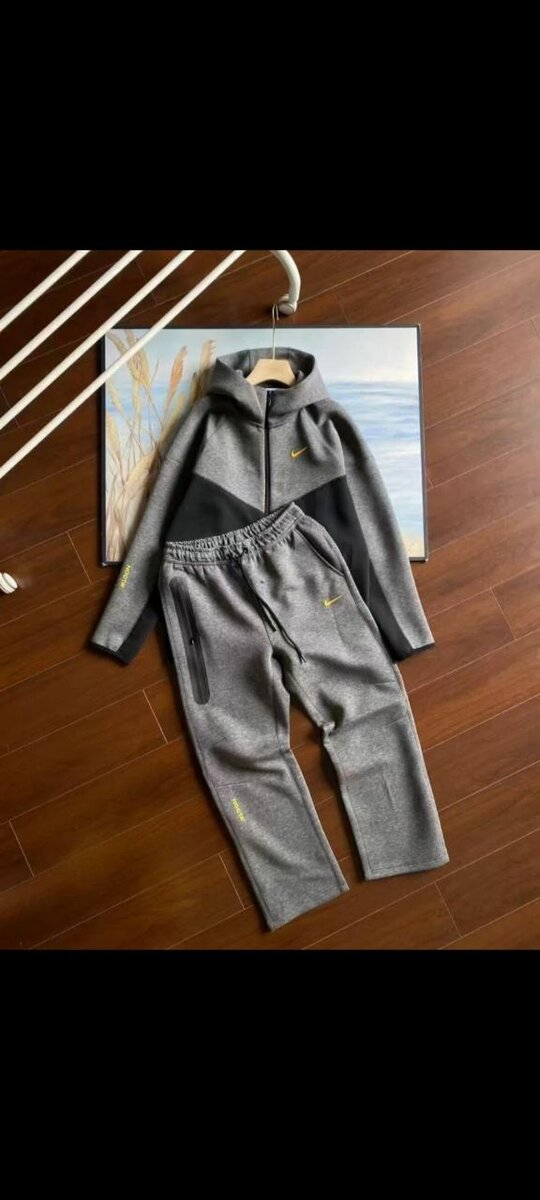 Ensemble de survêtement enfant élégant
