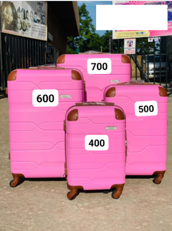 suitcases of different sizes