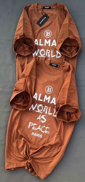 T-shirt unisexe marron stylé