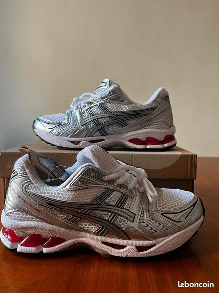 Men's Silver Running Shoes