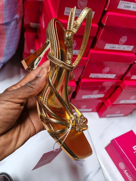 Sandales Dorées Élégantes