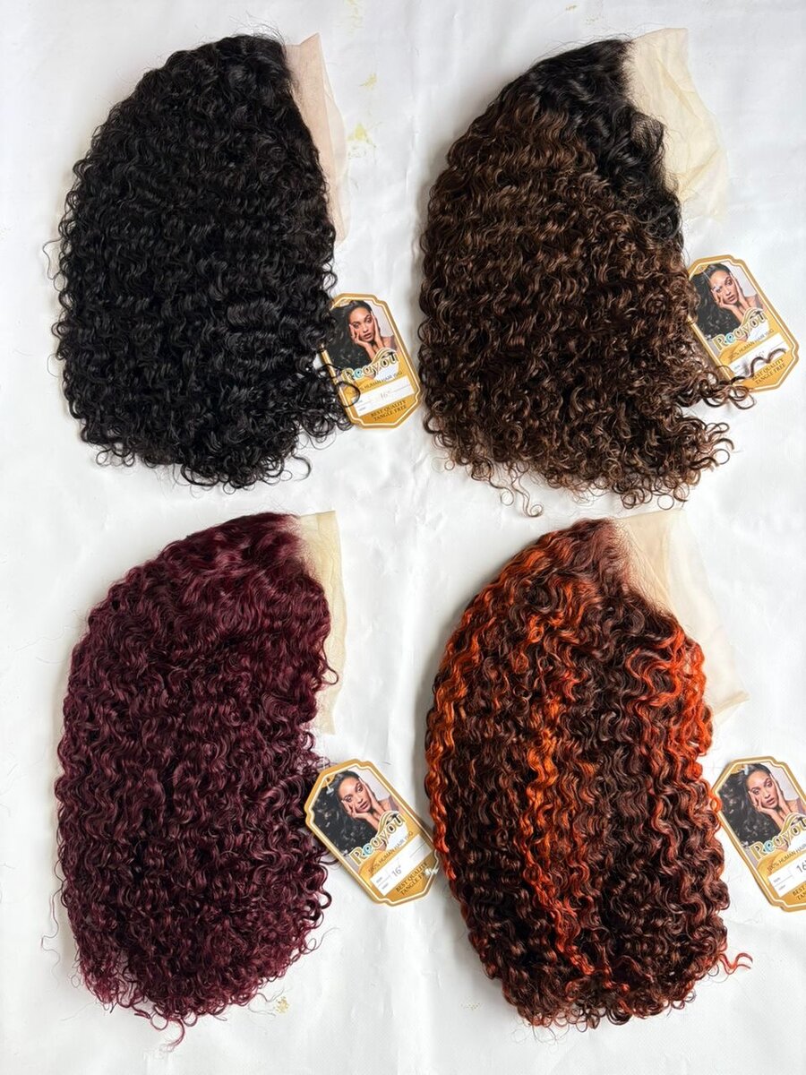 Perruques en dentelle bouclées