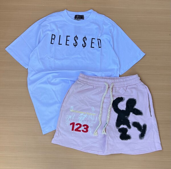 T SHIRT & SHORTS