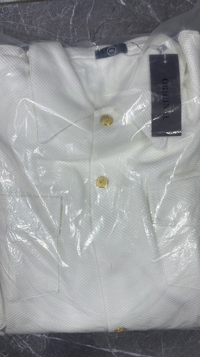 Complets de couleur tout  blanche manche longue