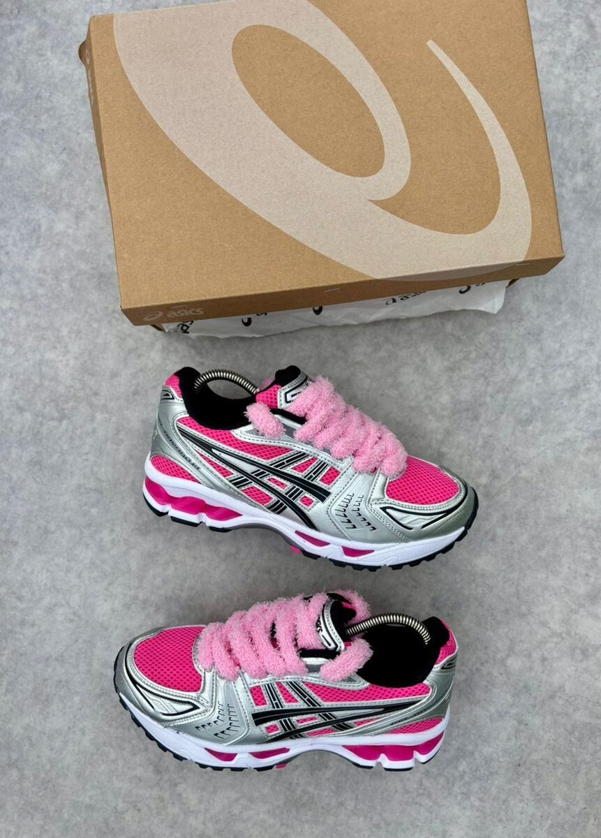 Chaussures de course Asics tendance