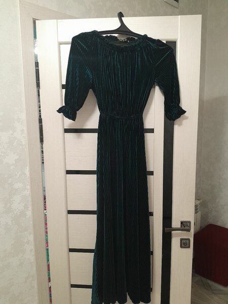 Продаю вечернее платье велюр