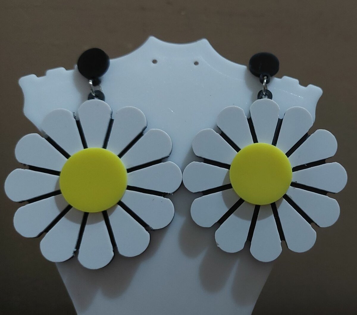 Flower earring stud type,  light weight, large in size