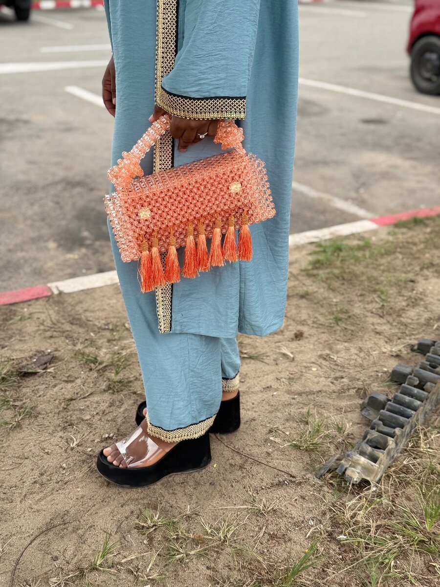 Sac à main perlé avec franges