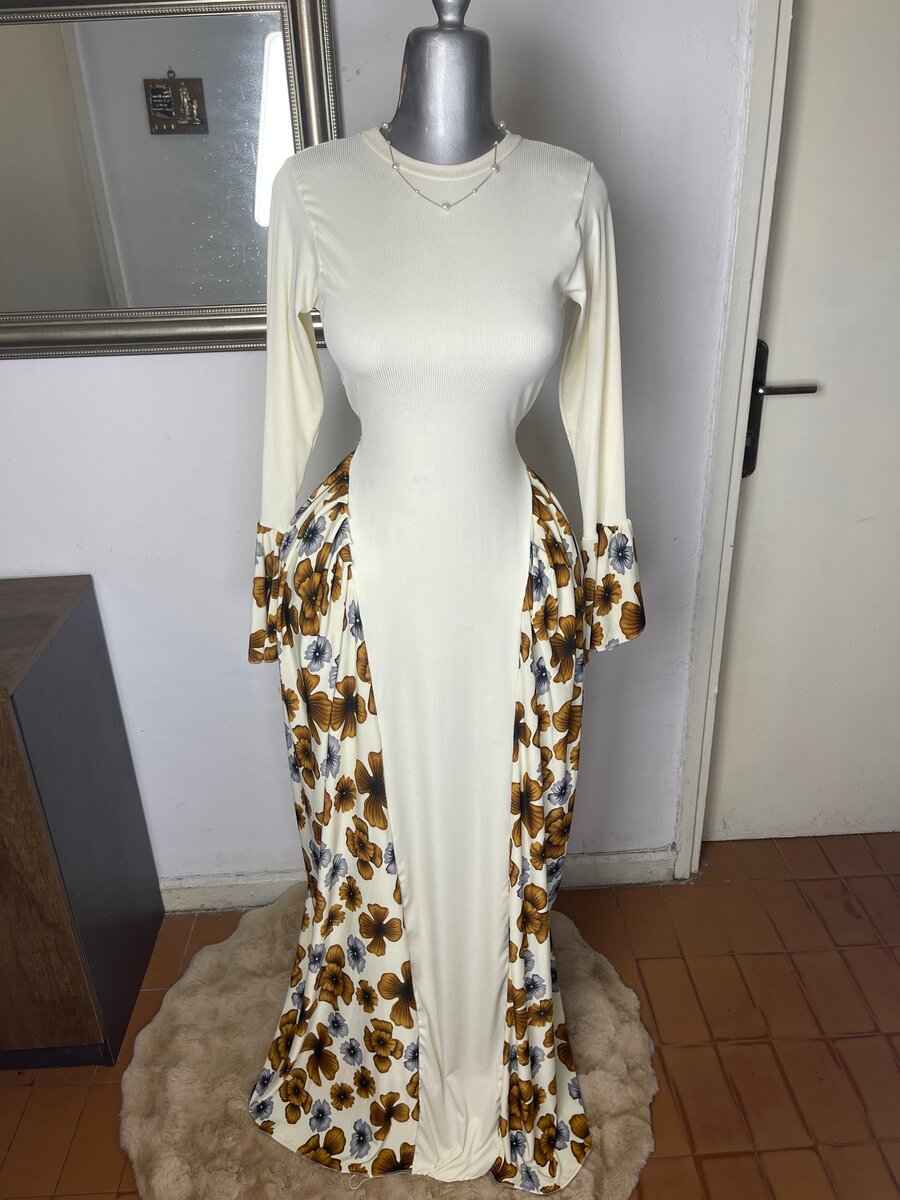 Robe longue à motifs floraux