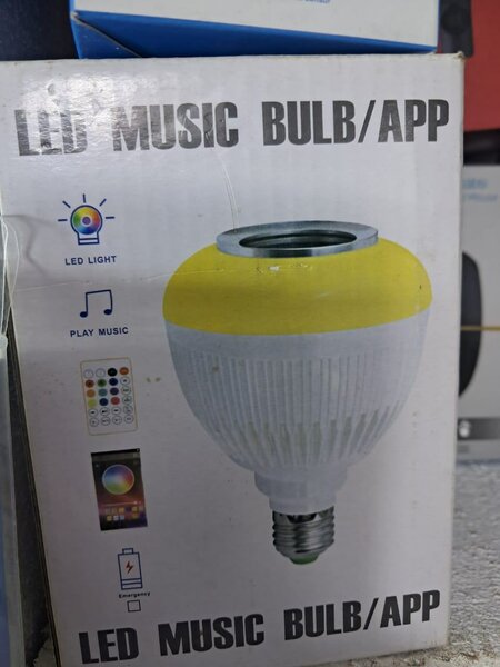Ampoule LED Musicale avec Application