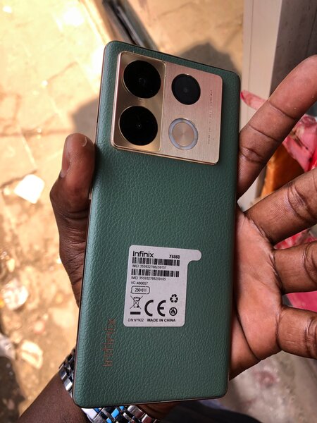 Smartphone Infinix élégant