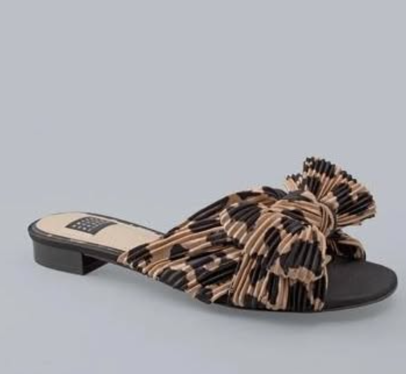 Leopard print crinkle slides