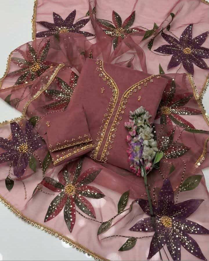 Ladies suit
