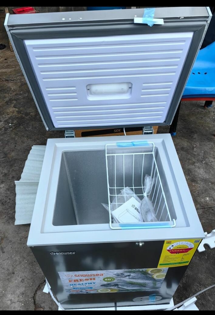Snow sea 100 Litres deep freezer