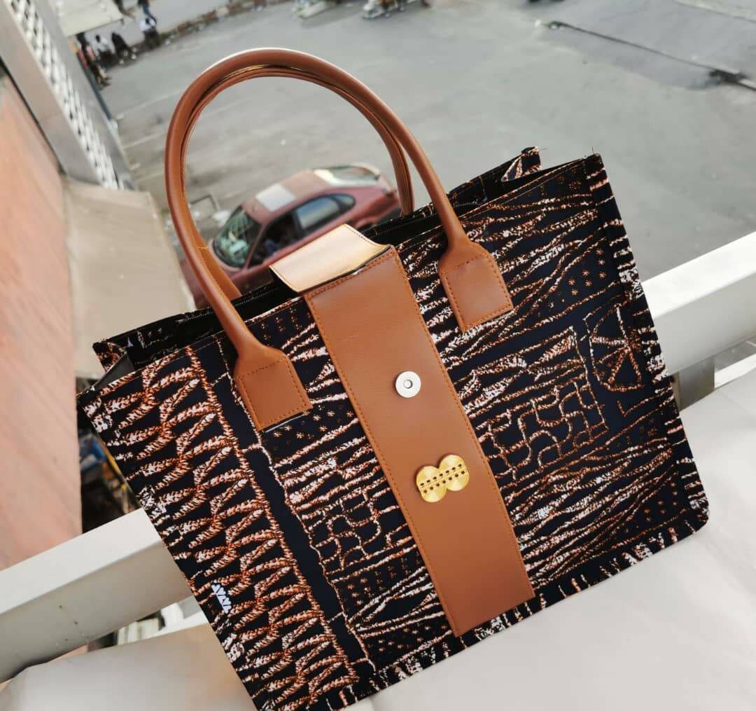 Sac à main en toile élégante