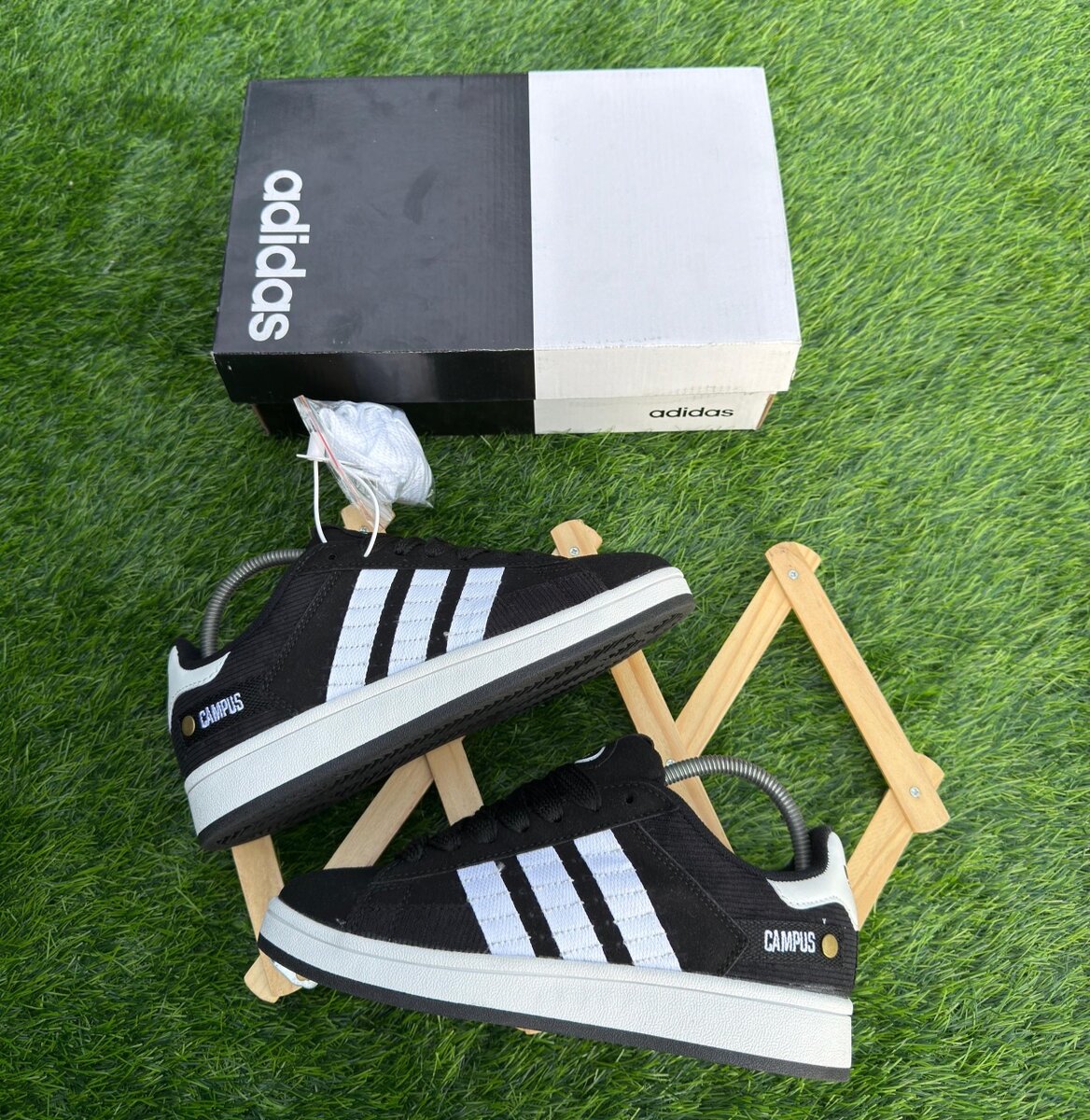 Adidas campus