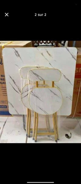 Ensemble de tables pliantes marbrées