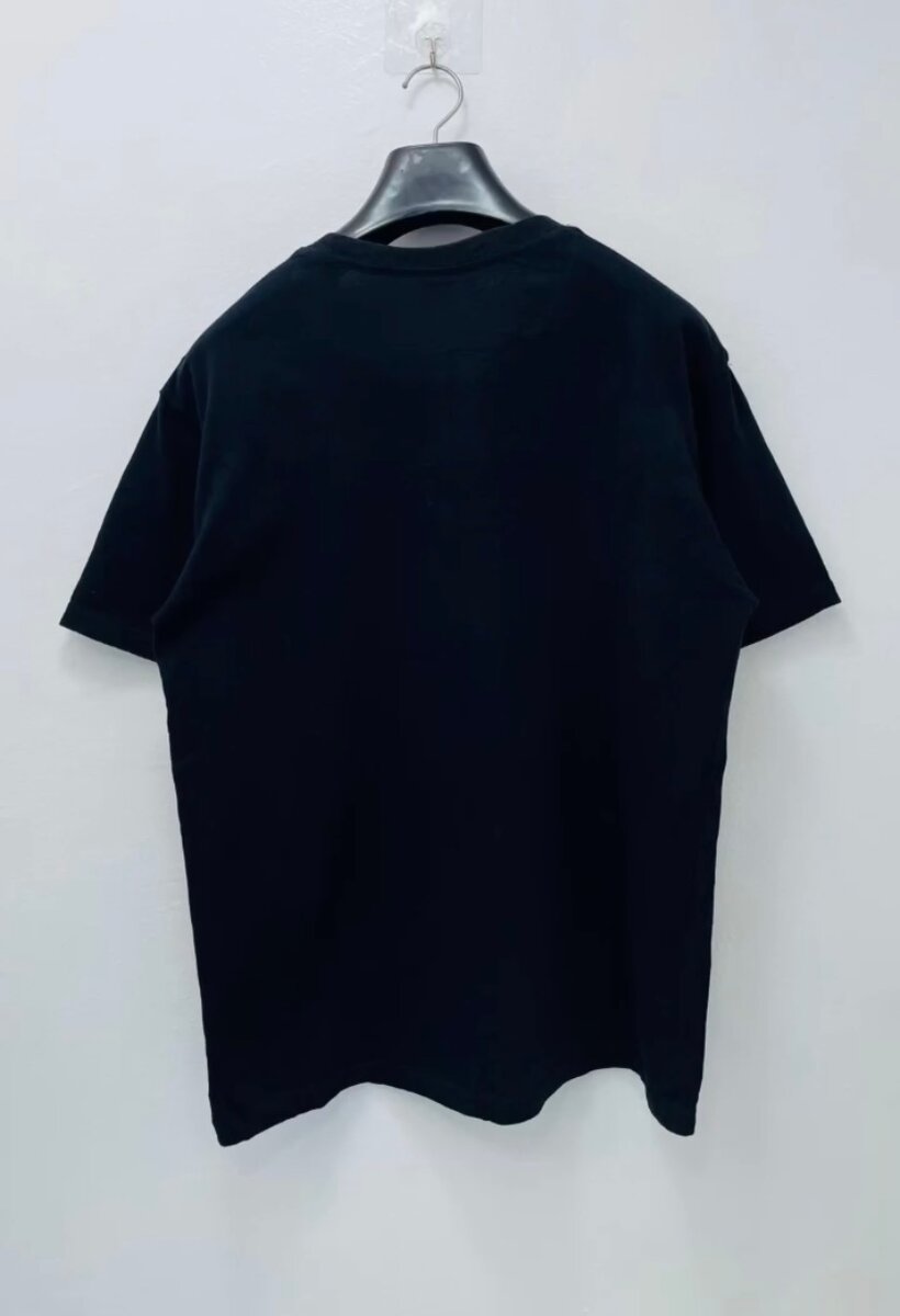 T-shirt noir imprimé tendance