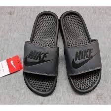 Sandales noires sport Nike