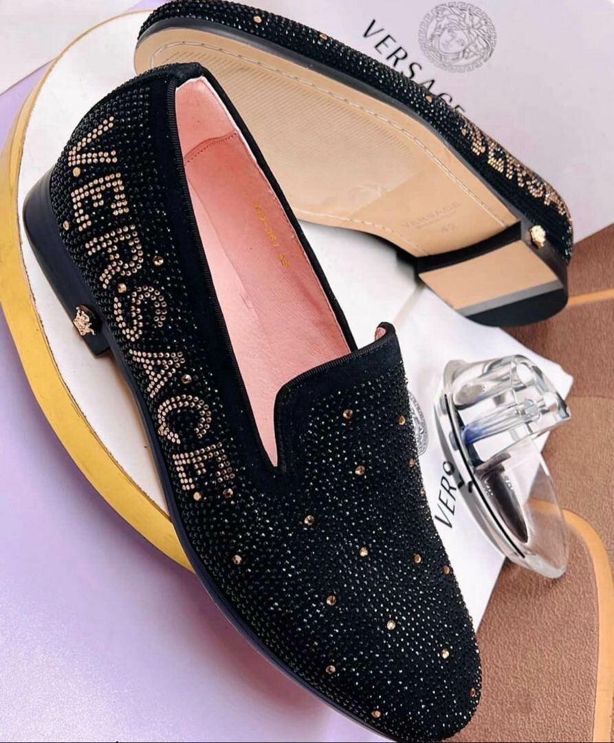 High quality branded shoes