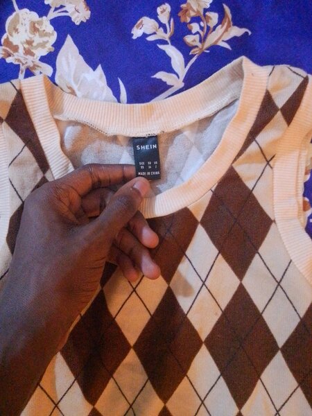 Pull sans manches à losanges