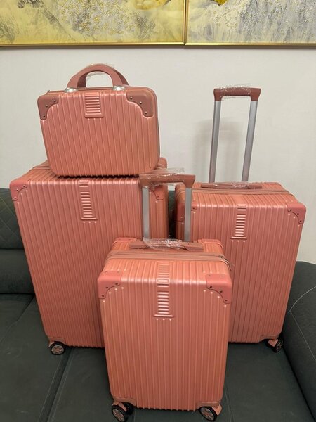 Stylish Luggage Set 4-Piece
